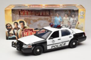Ford Crown Victoria Police Interceptor The Hangover Movie Greenlight 1:18 12911 Metal - imagem 6 de 6