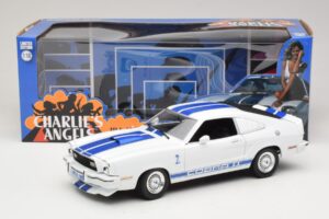Ford Mustang II Cobra II Charlie's Angels Movie Greenlight 1:18 12880 Metal - imagem 8 de 8