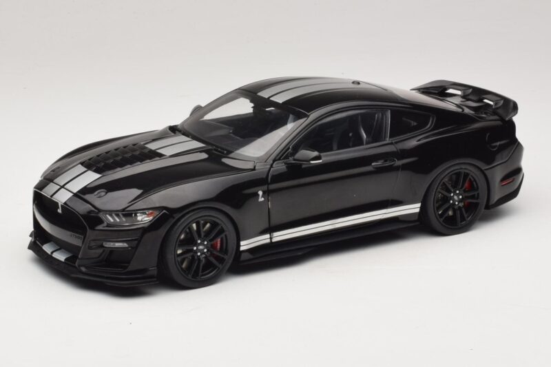 Ford Mustang Shelby GT500 S550 Preto IXO 1:18 U18RDC002-FO Metal