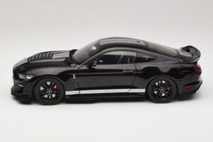 Ford Mustang Shelby GT500 S550 Preto IXO 1:18 U18RDC002-FO Metal - imagem 4 de 8