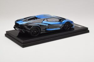 Lamborghini Revuelto Blue Black IVY Merit 1:18 REMC040 Resina - imagem 3 de 7