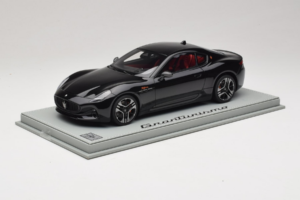 Maserati GranTurismo Trofeo Nero Assoluto BBR 1:18 P18240CMAS Resina - imagem 2 de 7