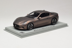 Maserati GranTurismo Trofeo Rame Folgore BBR 1:18 P18240AMAS Resina - imagem 2 de 7