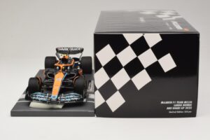 McLaren MCL36 #4 L. Norris Abu Dhabi GP 2022 Minichamps 1:18 537224004 Resina - imagem 7 de 7