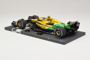 McLaren MCL38 #4 L. Norris Monaco GP Winner 2024 Minichamps 1:18 537242604 Resina - imagem 5 de 7