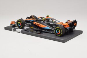 McLaren MCL60 #4 L. Norris Australian GP 2023 Minichamps 1:18 537232104 Resina - imagem 5 de 7