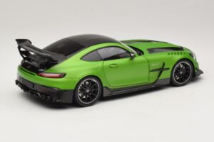 Mercedes AMG GT Black Series C190 Matt Green Metallic Minichamps 1:18 110032022 Metal - imagem 3 de 8