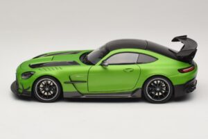 Mercedes AMG GT Black Series C190 Matt Green Metallic Minichamps 1:18 110032022 Metal - imagem 4 de 8