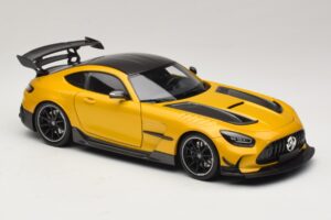 Mercedes AMG GT Black Series C190 Solarbeam Yellow Metallic Minichamps 1:18 110032021 Metal - imagem 6 de 8