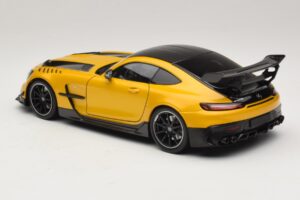 Mercedes AMG GT Black Series C190 Solarbeam Yellow Metallic Minichamps 1:18 110032021 Metal - imagem 7 de 8