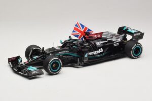 Mercedes AMG Petronas W12 E Performance L. Hamilton Winner British GP 2021 Minichamps 1:18 110211144 Resina