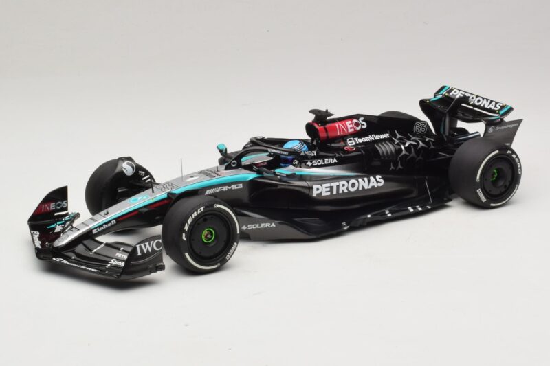 Mercedes AMG Petronas W15 E Performance G. Russell 2024 Minichamps 1:18 110240163 Resina