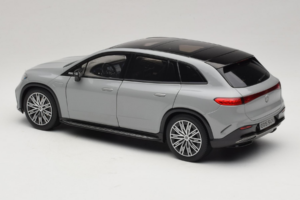 Mercedes EQS SUV X296 Manufaktur Alpine Grey NZG 1:18 B66960591 Metal - imagem 7 de 8