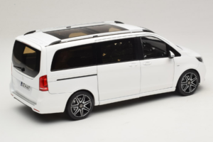 Mercedes V-Class W447 AMG Line Branco Norev 1:18 183876 Metal - imagem 3 de 8
