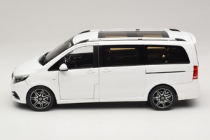 Mercedes V-Class W447 AMG Line Branco Norev 1:18 183876 Metal - imagem 5 de 8