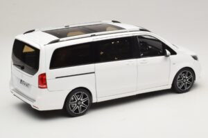 Mercedes V-Class W447 AMG Line Branco Norev 1:18 183876 Metal - imagem 3 de 8