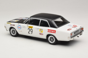Opel Commodore A #29 J-L. Clarr / J-P. Peyroux Tour de France Automobile 1971 MCG 1:18 MCG18562R Metal - imagem 5 de 6