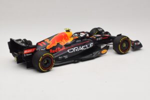 Oracle Red Bull Racing RB18 S. Perez Winner Monaco GP 2022 Minichamps 1:18 110220711 Resina - imagem 2 de 7
