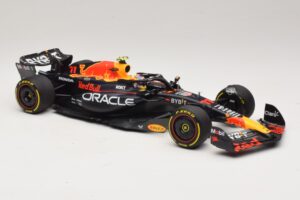 Oracle Red Bull Racing RB19 S. Perez Abu Dhabi GP 2023 Minichamps 1:18 110232311 Resina - imagem 4 de 7