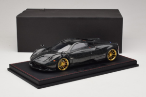 Pagani Huayra Starry Night Sky AB 1:18 REMC039 Resina - imagem 7 de 7