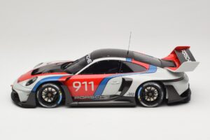 Porsche 911 992 GT3 R Rennsport GT Spirit 1:18 GT495 Resina - imagem 3 de 6
