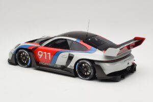 Porsche 911 992 GT3 R Rennsport GT Spirit 1:18 GT495 Resina - imagem 5 de 6