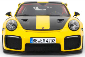 Porsche 911 GT2 RS 991.2 Nurburgring Lap Record Amarelo GT Spirit 1:18 GT972 Resina - imagem 4 de 5