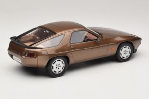 Porsche 928 S Tobacco Metallic GT Spirit 1:18 GT1005 Resina - imagem 2 de 6
