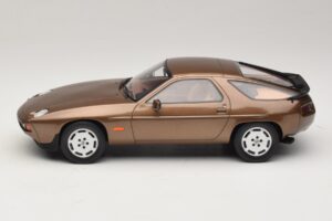 Porsche 928 S Tobacco Metallic GT Spirit 1:18 GT1005 Resina - imagem 3 de 6