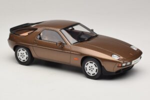 Porsche 928 S Tobacco Metallic GT Spirit 1:18 GT1005 Resina - imagem 4 de 6