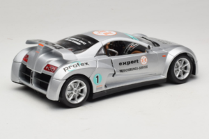 Giugiaro Prima Prateado Bburago 1:18 33130 Metal - imagem 3 de 8