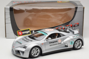 Giugiaro Prima Prateado Bburago 1:18 33130 Metal - imagem 8 de 8