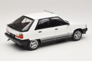 Renault 11 Turbo Branco MCG 1:18 MCG18589 Metal - imagem 2 de 6