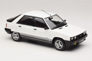 Renault 11 Turbo Branco MCG 1:18 MCG18589 Metal - imagem 4 de 6