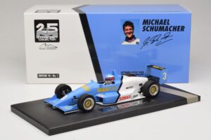 Reynard F903 Spiess M. Schumacher Winner Macau GP 1990 Minichamps 1:18 517901803 Resina - imagem 6 de 6