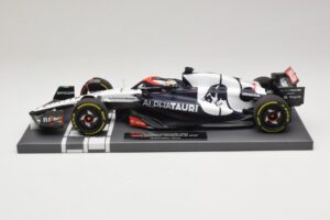 Scuderia AlphaTauri AT04 D. Ricciardo Hungarian GP 2023 Minichamps 1:18 117231203 Resina - imagem 3 de 7