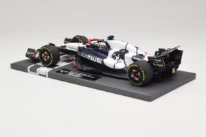 Scuderia AlphaTauri AT04 D. Ricciardo Hungarian GP 2023 Minichamps 1:18 117231203 Resina - imagem 5 de 7