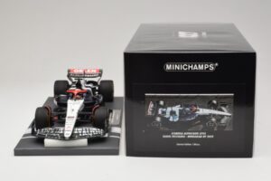 Scuderia AlphaTauri AT04 D. Ricciardo Hungarian GP 2023 Minichamps 1:18 117231203 Resina - imagem 6 de 7