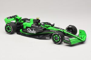 Stake Kick Sauber C44 G. Zhou Emilia Romagna GP 2024 Minichamps 1:18 117240124 Resina - imagem 4 de 7