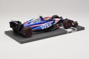 Visa Cash App RB VCARB 01 Y. Tsunoda 2024 Minichamps 1:18 117240122 Resina - imagem 2 de 7