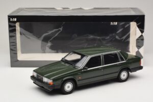 Volvo 740 GL Verde Escuro Minichamps 1:18 155171702 Metal - imagem 6 de 6
