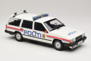 Volvo 740 GL Carrinha Politi Norway Minichamps 1:18 155171796 Metal - imagem 4 de 6