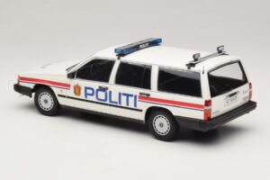 Volvo 740 GL Carrinha Politi Norway Minichamps 1:18 155171796 Metal - imagem 5 de 6