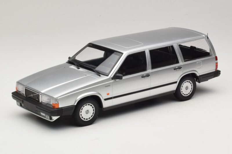 Volvo 740 GL Carrinha Prateado Minichamps 1:18 155171770 Metal