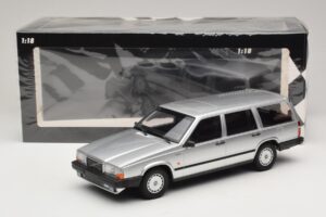 Volvo 740 GL Carrinha Prateado Minichamps 1:18 155171770 Metal - imagem 6 de 6