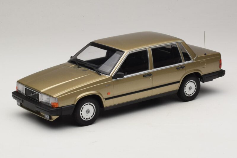 Volvo 740 GL Dourado Minichamps 1:18 155171700 Metal