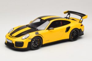 Porsche 911 GT2 RS 991.2 Nurburgring Lap Record Amarelo GT Spirit 1:18 Porsche 911 GT2 RS 991.2 Nurburgring Lap Record Amarelo GT Spirit 1:18 GT972 Resina