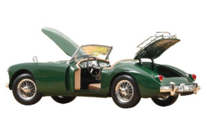 MG MGA British Racing Green Norev 1:18 182610 Metal - imagem 2 de 5