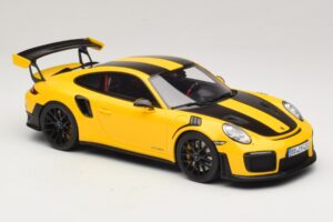 Porsche 911 GT2 RS 991.2 Nurburgring Lap Record Amarelo GT Spirit 1:18 GT972 Resina - imagem 4 de 6