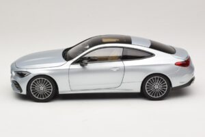 Mercedes CLE C236 Cupê Hightech Silver Norev 1:18 183939 Metal - imagem 4 de 8